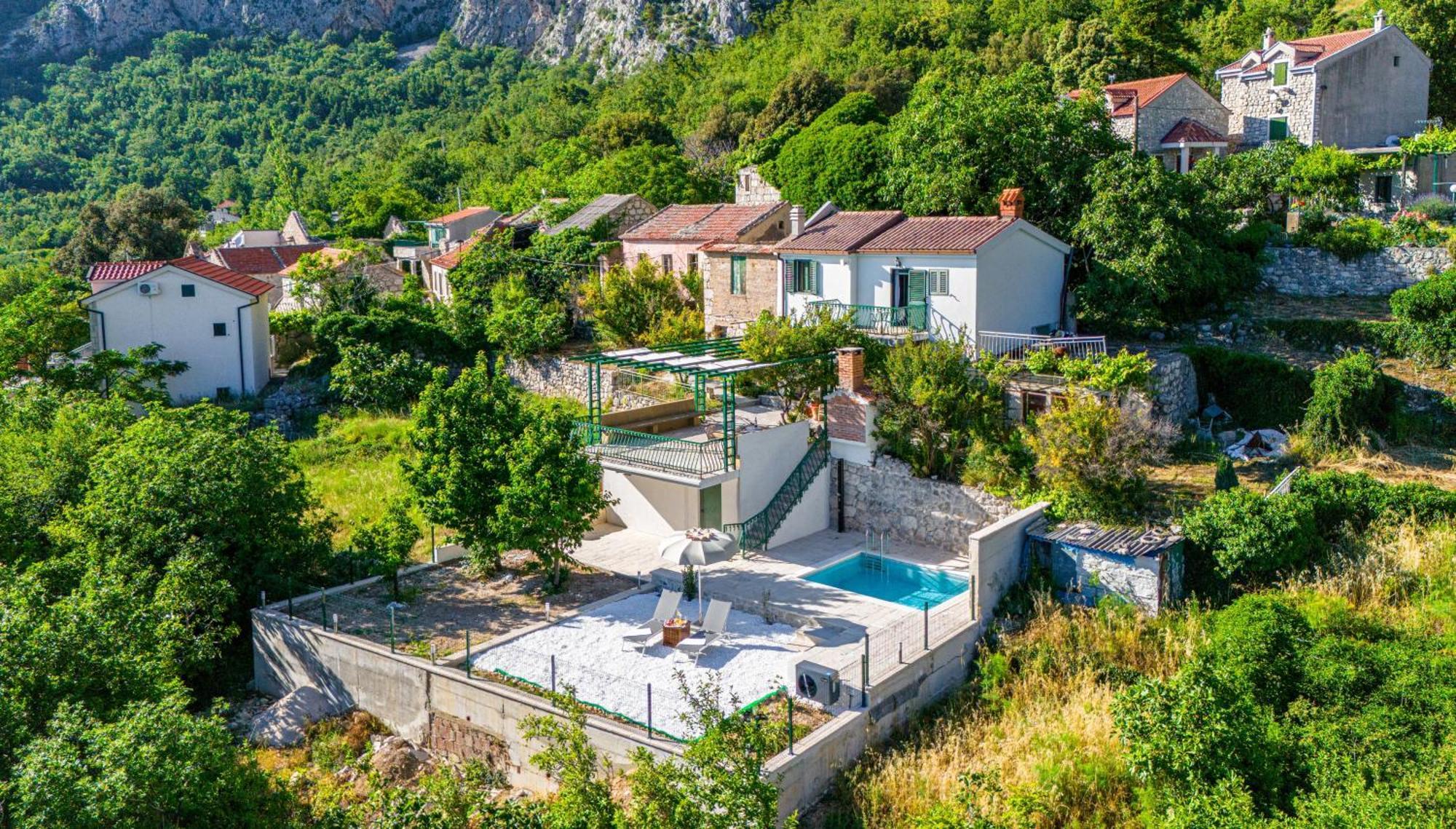 Nyaraló House Dida Mate - Cozy House In Nature With Heated Pool *